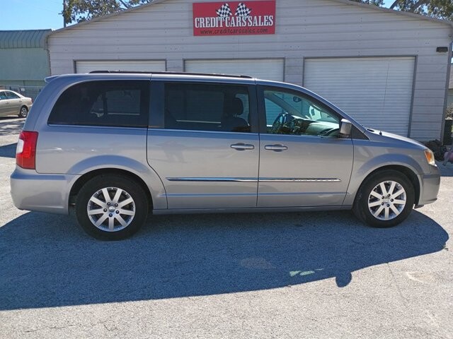 2014 Chrysler Town & Country in Hudson, FL 34669 - 18054174