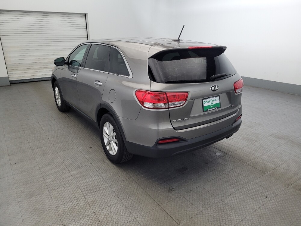 2017 Kia Sorento in Temple Hills, MD 20746 - 18054372 5