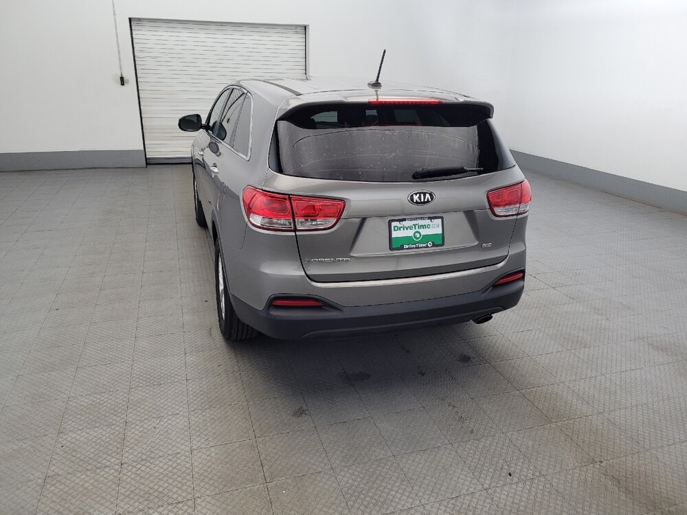 2017 Kia Sorento in Temple Hills, MD 20746 - 18054372 6