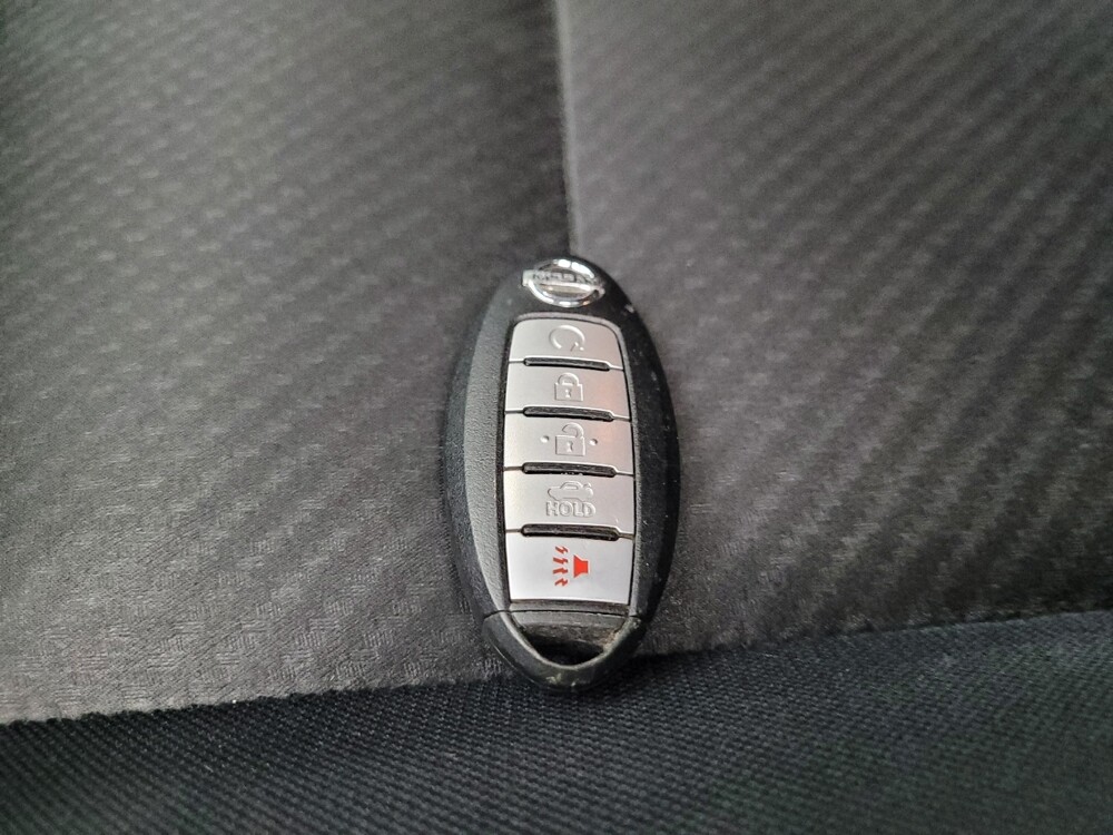 2017 Nissan Altima in Lexington, KY 40509 - 18054399 32