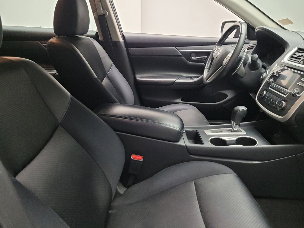 2017 Nissan Altima in Lexington, KY 40509 - 18054399 21