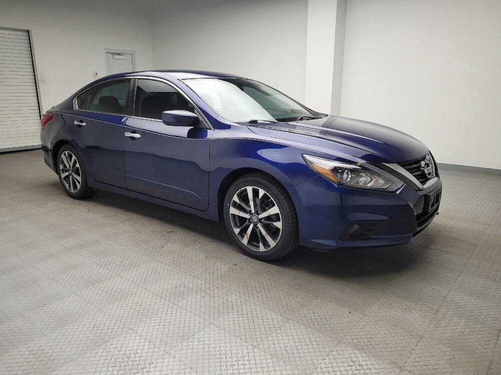 2017 Nissan Altima in Lexington, KY 40509 - 18054399 11