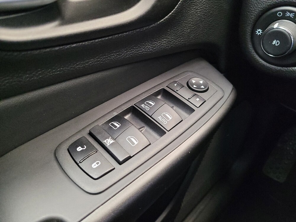 2021 Jeep Cherokee in Maple Heights, OH 44137 - 18054570 27