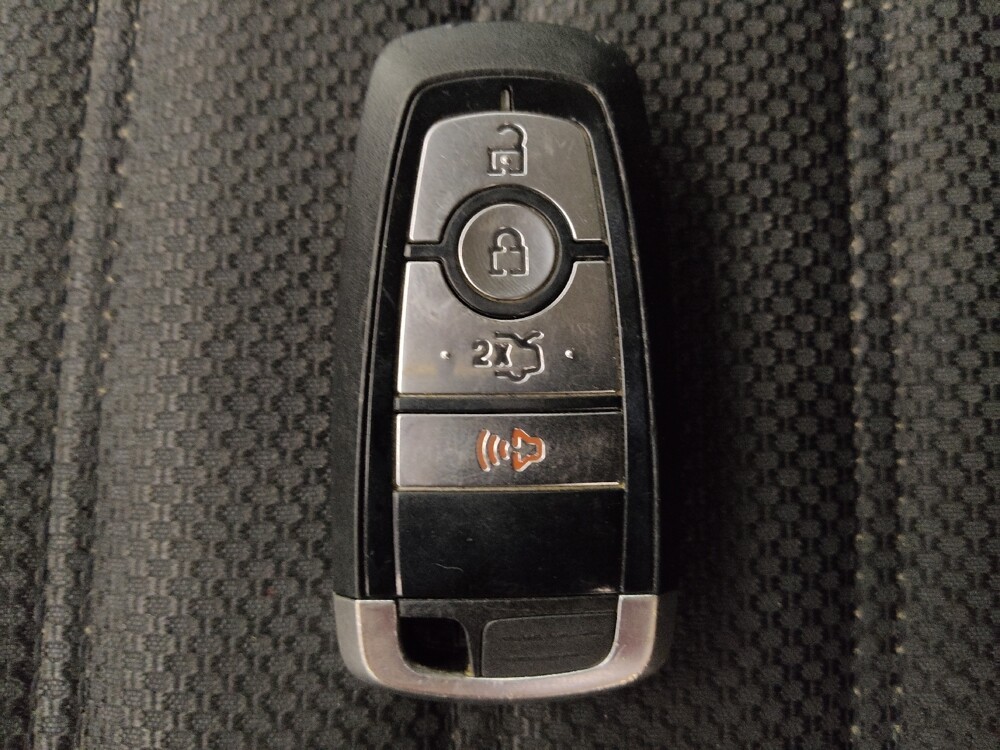 2018 Ford Fusion in Houston, TX 77034 - 18054596 32