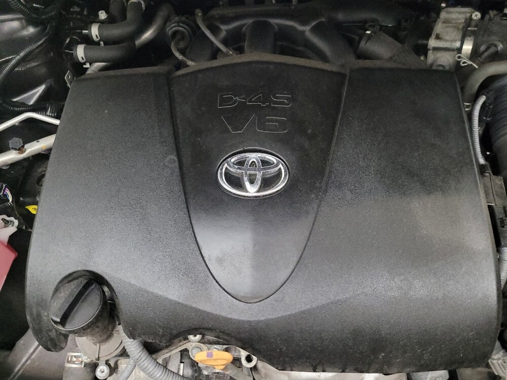 2021 Toyota Highlander in Taylor, MI 48180 - 18054780 30