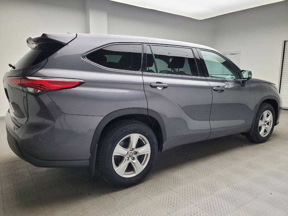 2021 Toyota Highlander in Taylor, MI 48180 - 18054780 9