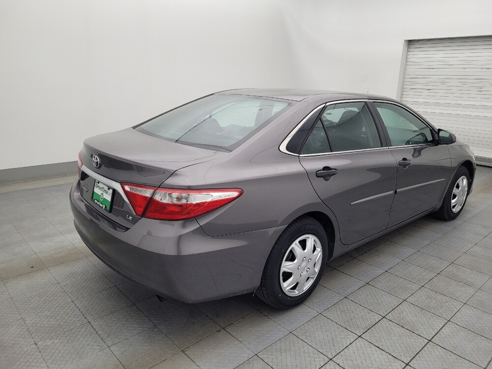 2016 Toyota Camry in Tallahassee, FL 32304 - 18054781 9