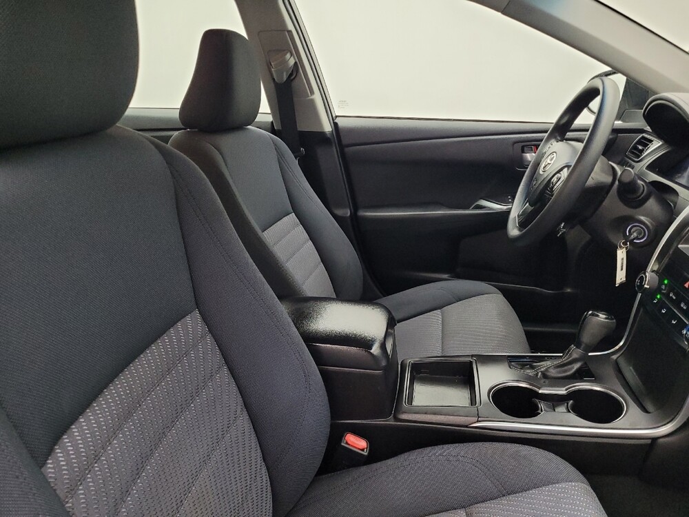 2016 Toyota Camry in Tallahassee, FL 32304 - 18054781 21