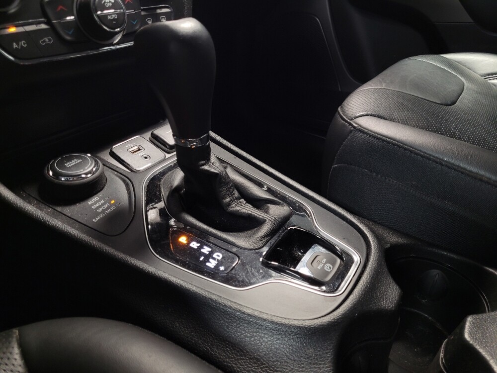 2019 Jeep Cherokee in Tallahassee, FL 32304 - 18054782 26