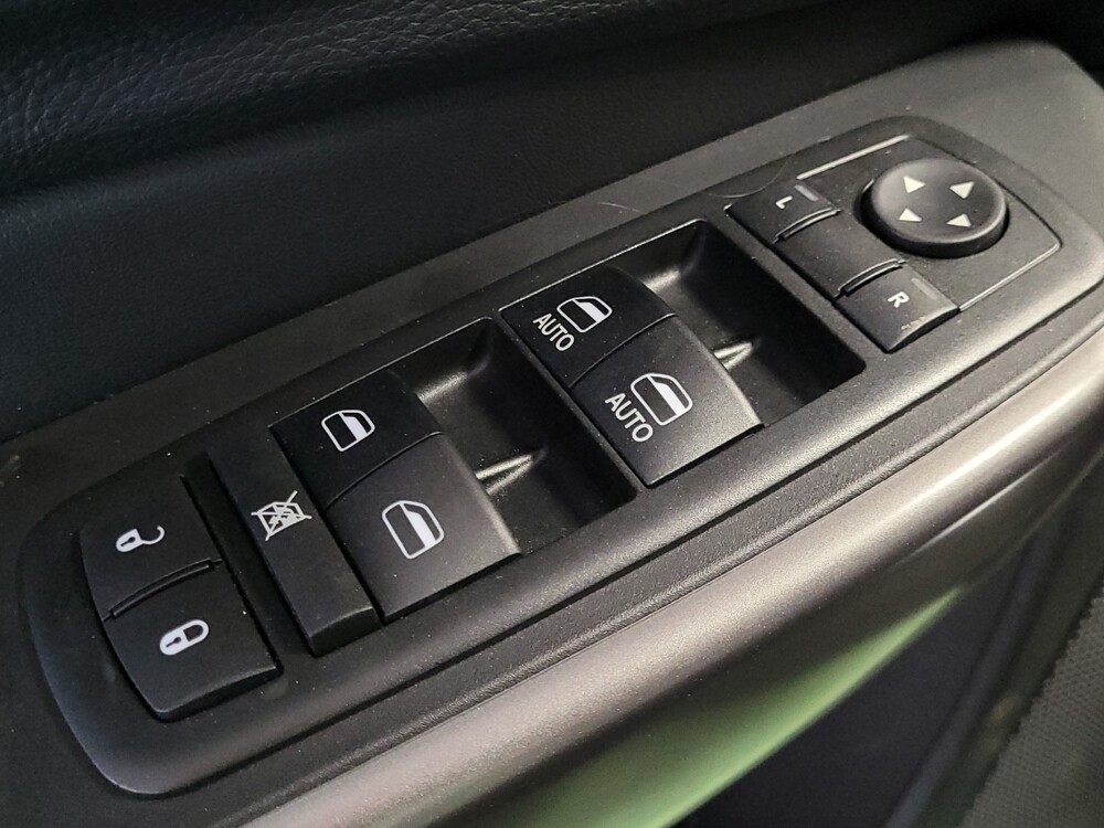 2019 Jeep Cherokee in Tallahassee, FL 32304 - 18054782 27