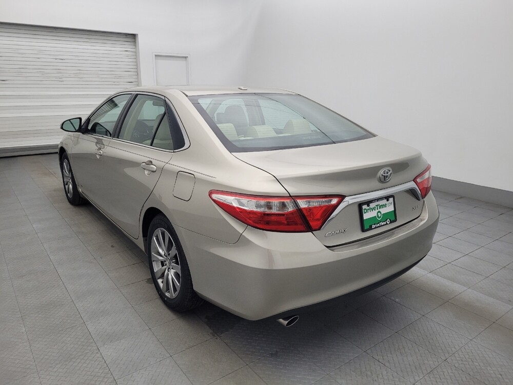 2015 Toyota Camry in Bradenton, FL 34207 - 18054880 5