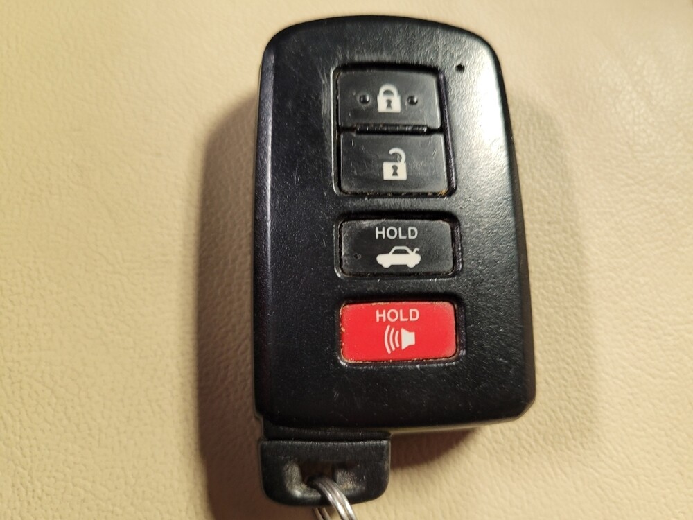 2015 Toyota Camry in Bradenton, FL 34207 - 18054880 32