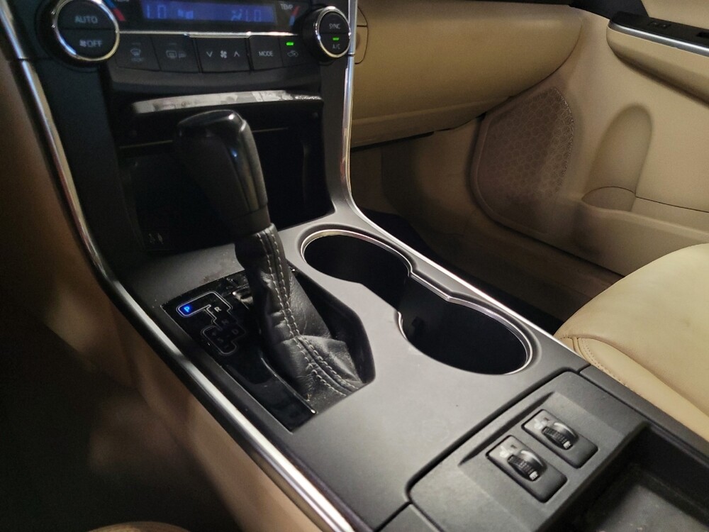 2015 Toyota Camry in Bradenton, FL 34207 - 18054880 26