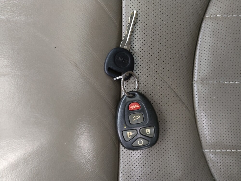 2016 GMC Acadia in Independence, MO 64055 - 18054890 32