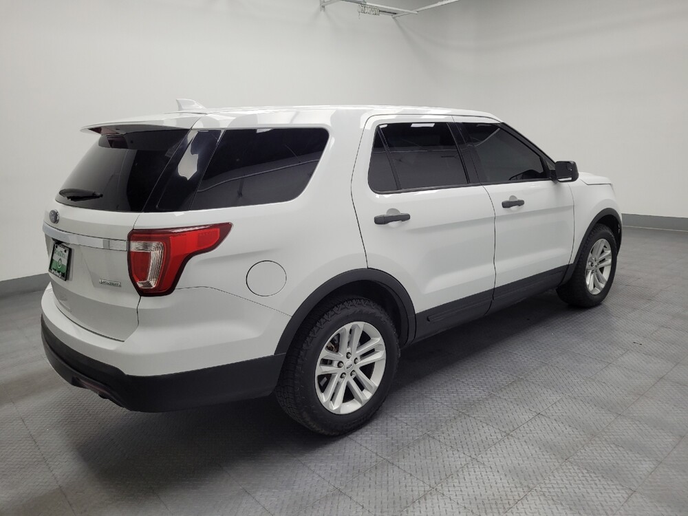 2016 Ford Explorer in Las Vegas, NV 89104 - 18055007 11