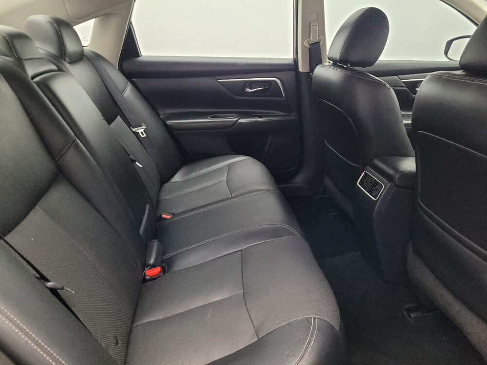 2017 Nissan Altima in Ocala, FL 34471 - 18055130 19