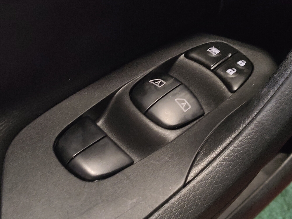 2017 Nissan Altima in Ocala, FL 34471 - 18055130 27