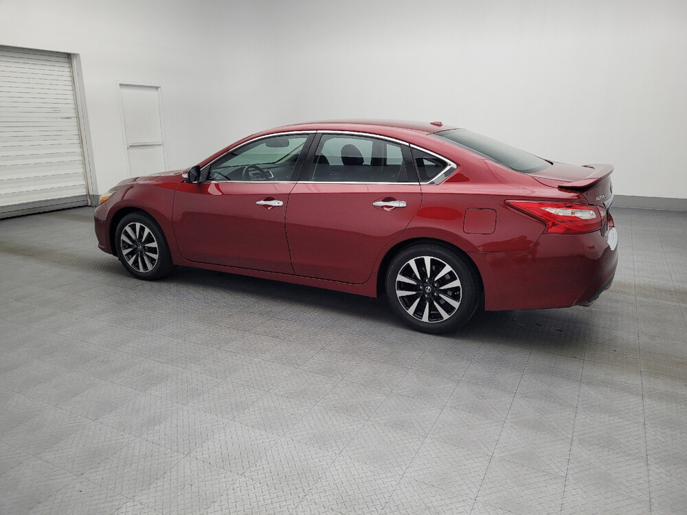 2017 Nissan Altima in Ocala, FL 34471 - 18055130 3