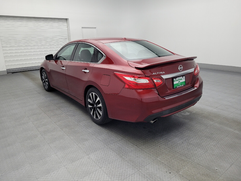 2017 Nissan Altima in Ocala, FL 34471 - 18055130 5