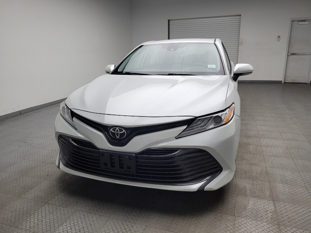 2019 Toyota Camry in Eastpointe, MI 48021 - 18055174 15
