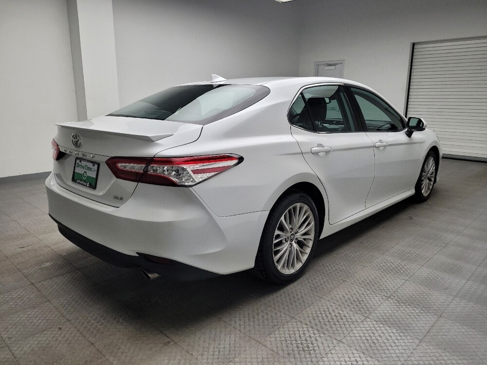 2019 Toyota Camry in Eastpointe, MI 48021 - 18055174 9