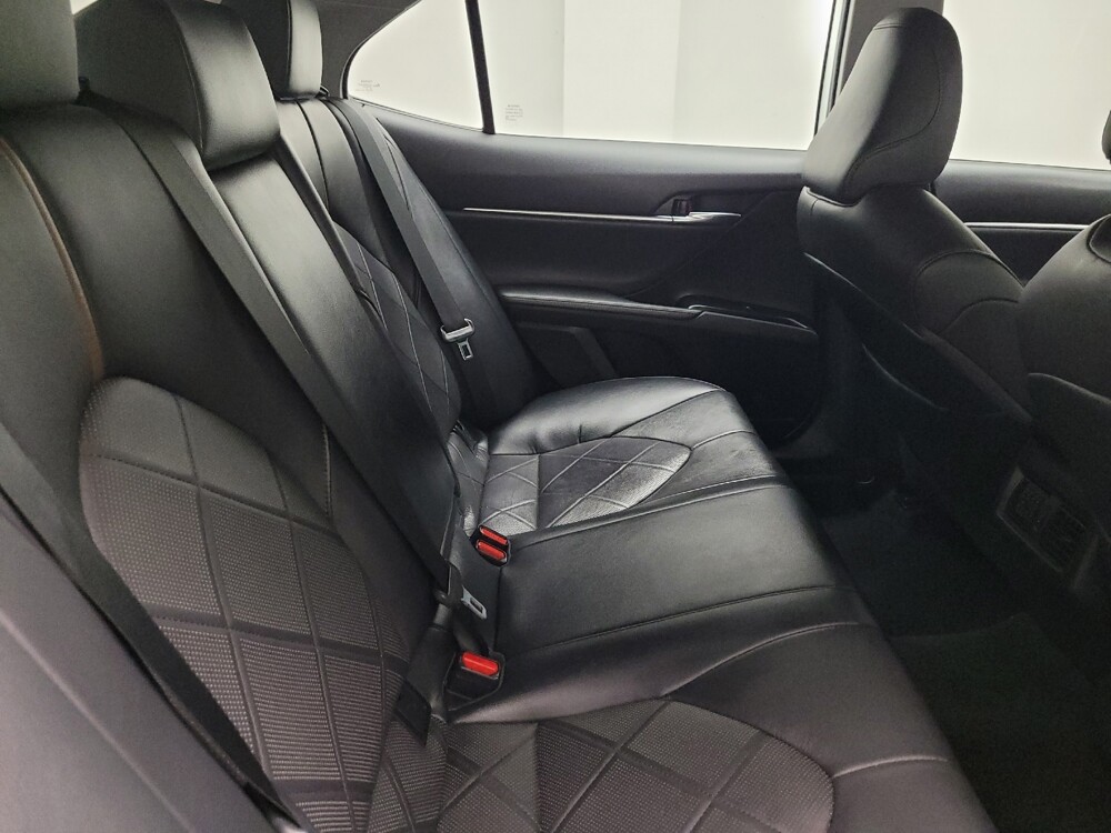 2019 Toyota Camry in Eastpointe, MI 48021 - 18055174 19