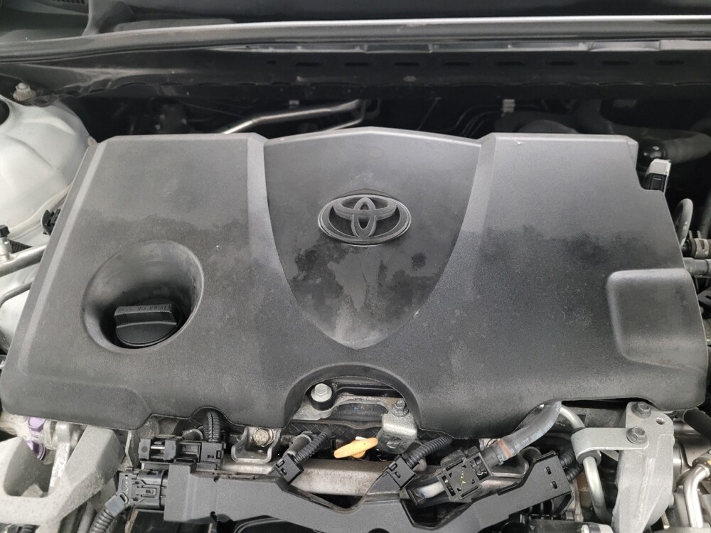 2019 Toyota Camry in Eastpointe, MI 48021 - 18055174 30