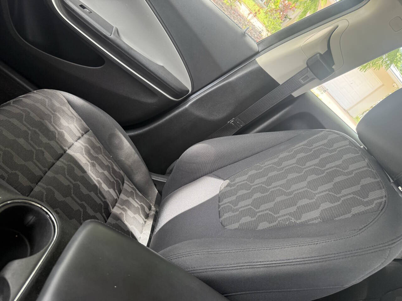 2015 Chevrolet Volt in Hollywood, FL 33023-1906 - 18055183 24