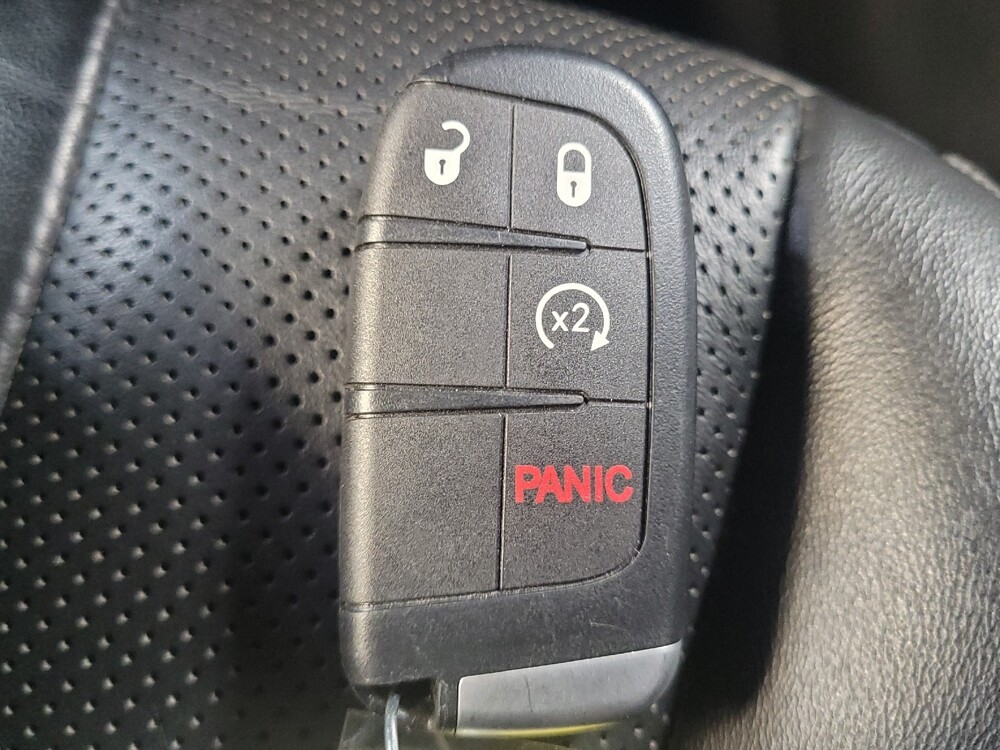 2019 Jeep Cherokee in Clearwater, FL 33764 - 18055282 32