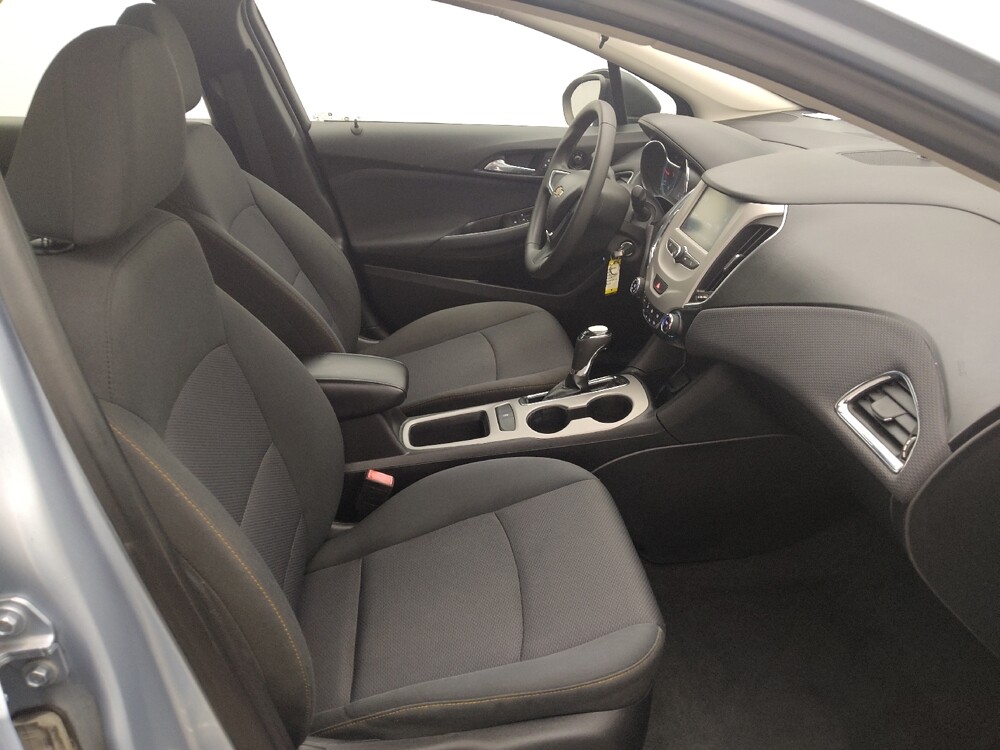 2018 Chevrolet Cruze in Houston, TX 77060 - 18055346 21