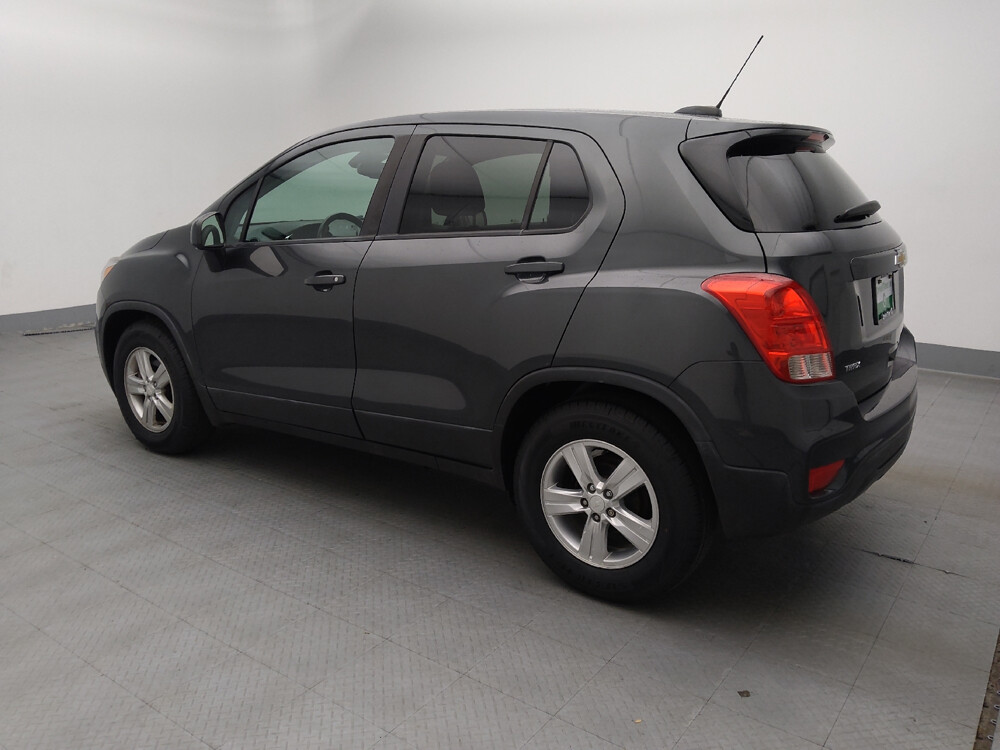 2020 Chevrolet Trax in Topeka, KS 66611 - 18055406 3