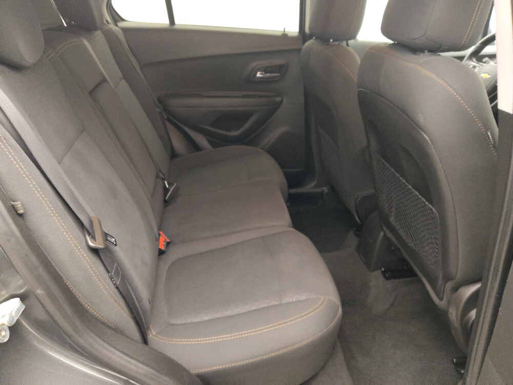 2020 Chevrolet Trax in Topeka, KS 66611 - 18055406 19