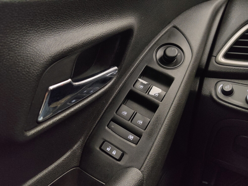 2020 Chevrolet Trax in Topeka, KS 66611 - 18055406 27