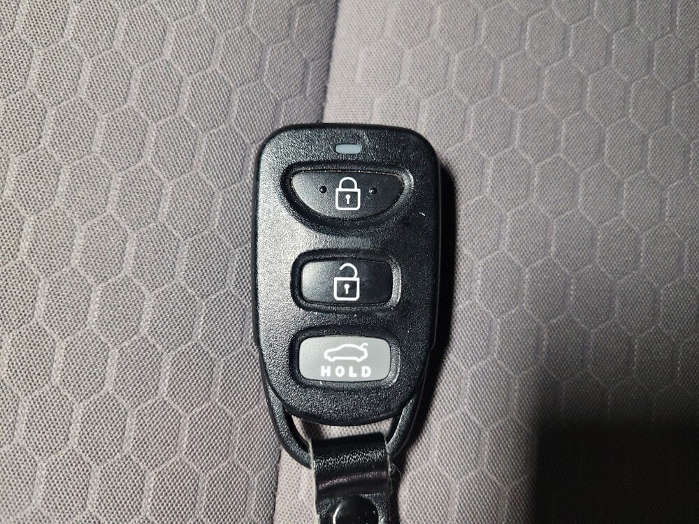 2019 Hyundai Elantra in Lombard, IL 60148 - 18055412 32