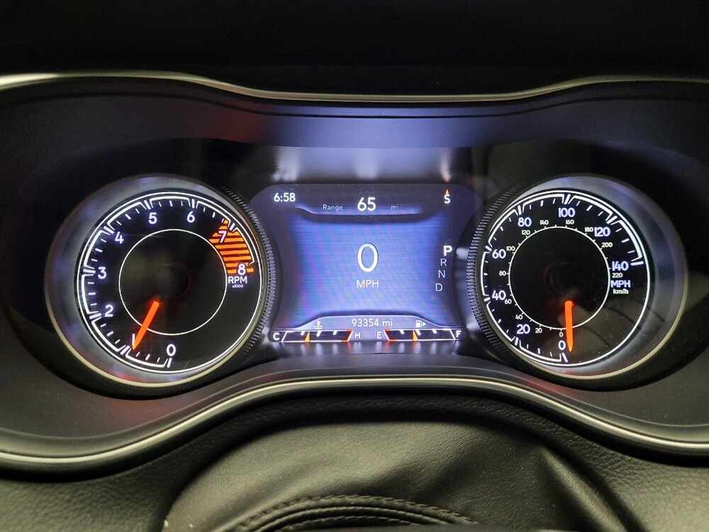 2019 Jeep Cherokee in Eastpointe, MI 48021 - 18055420 23