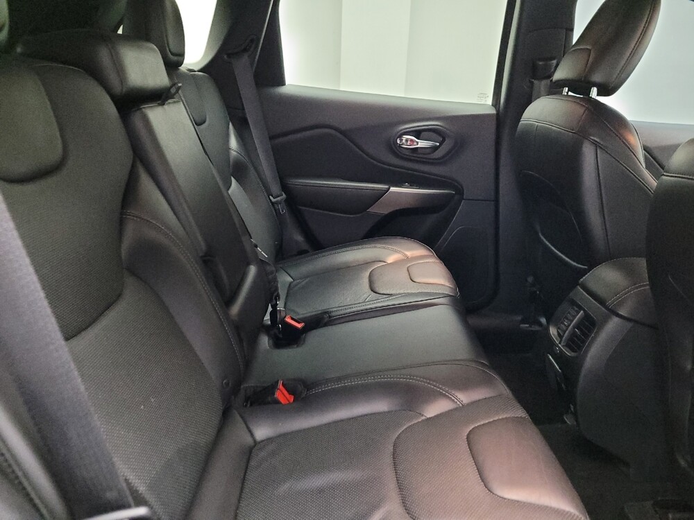 2019 Jeep Cherokee in Eastpointe, MI 48021 - 18055420 19