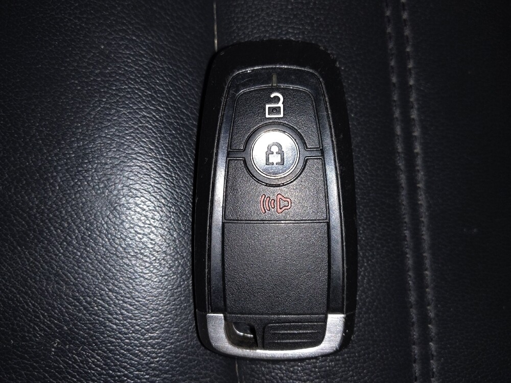 2017 Ford Edge in Hialeah, FL 33014 - 18055453 32