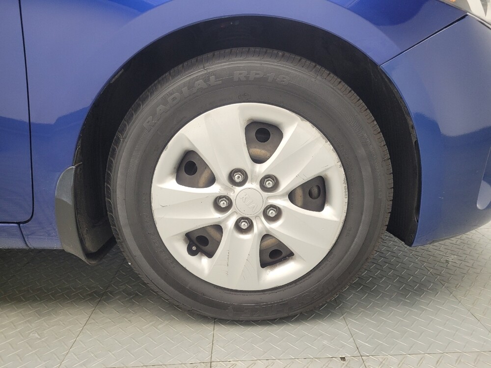 2018 Kia Forte in Highland, IN 46322 - 18055488 31