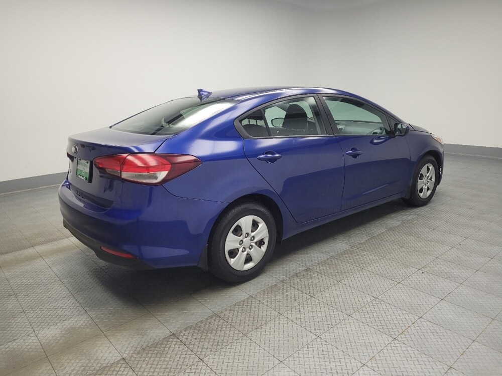 2018 Kia Forte in Highland, IN 46322 - 18055488 10