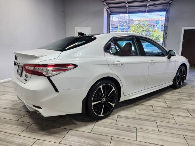 2020 Toyota Camry in Cinnaminson, NJ 08077 - 18055553 5