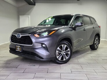 2022 Toyota Highlander in Cinnaminson, NJ 08077