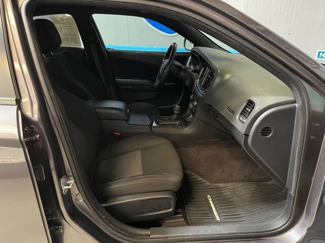 2017 Dodge Charger in Conyers, GA 30094 - 18055575 17
