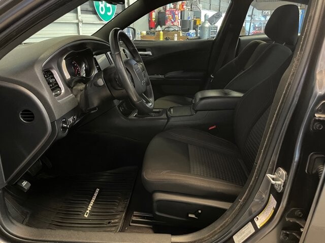 2017 Dodge Charger in Conyers, GA 30094 - 18055575 10