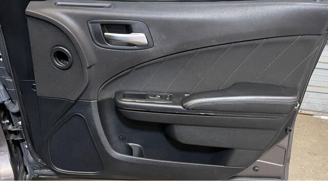 2017 Dodge Charger in Conyers, GA 30094 - 18055575 16