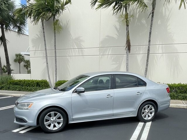 2013 Volkswagen Jetta in Pompano Beach, FL 33064 - 18055579 3