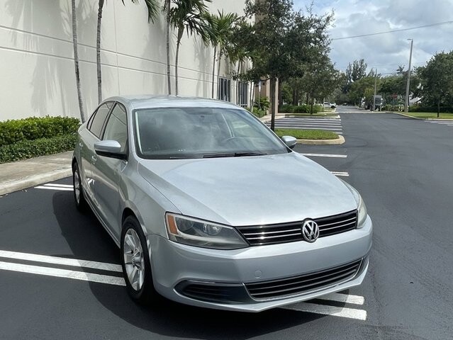 2013 Volkswagen Jetta in Pompano Beach, FL 33064 - 18055579 5