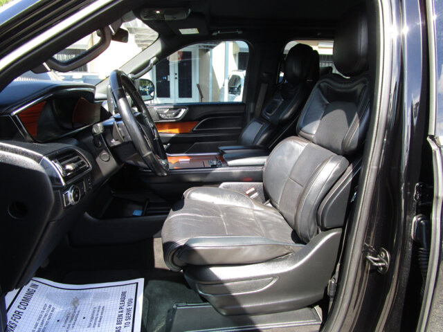 2018 Lincoln Navigator L in Tampa, FL 33604-6914 - 18055585 12