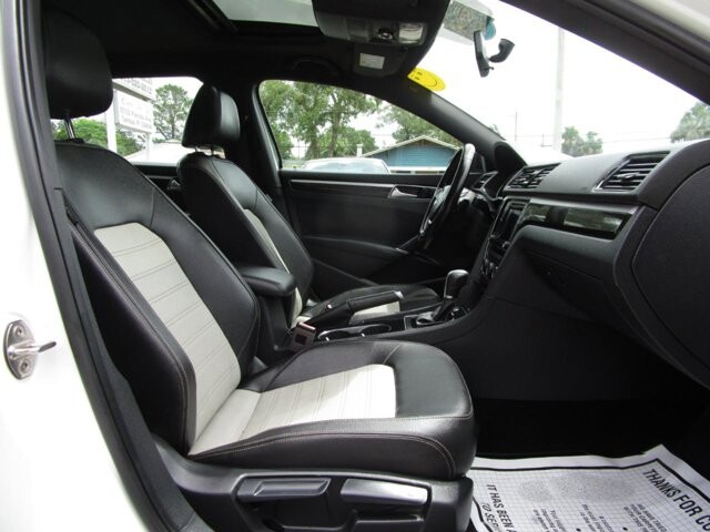 2018 Volkswagen Passat in Tampa, FL 33604-6914 - 18055586 7