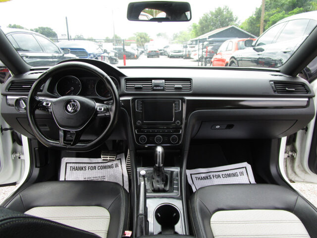 2018 Volkswagen Passat in Tampa, FL 33604-6914 - 18055586 3