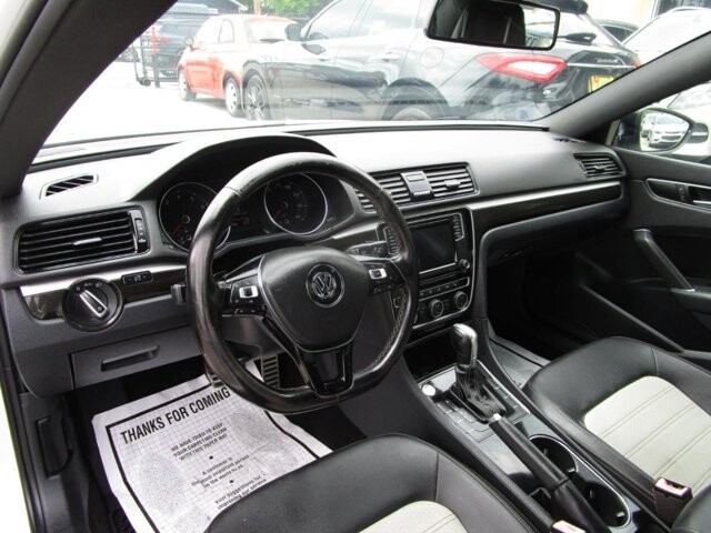 2018 Volkswagen Passat in Tampa, FL 33604-6914 - 18055586 12